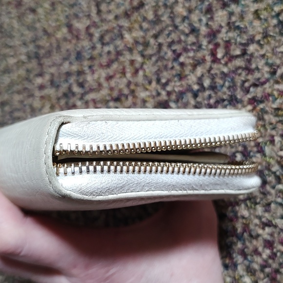 GVY: Gucci EUC+ Soho Cream Leather Interlocking G Zip Around Wallet (W48) - Picture 12 of 16